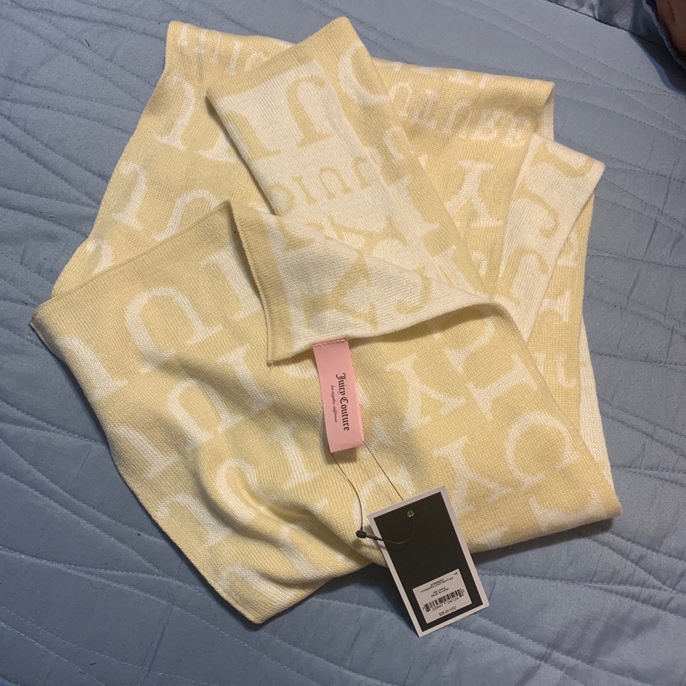 Juicy Couture Scarf✨